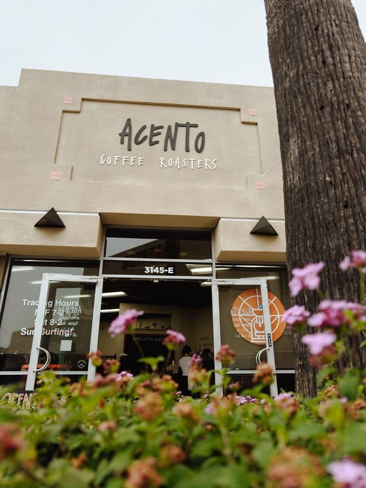 Acento Coffee Roasters interior