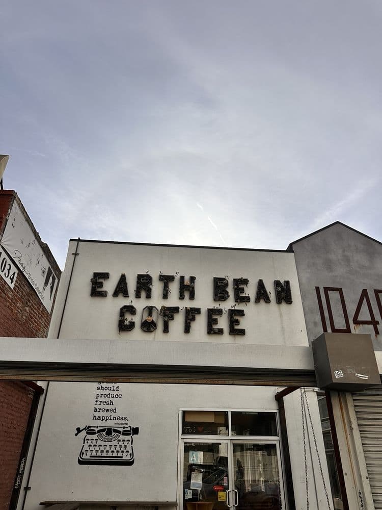 Earth Bean Coffee interior