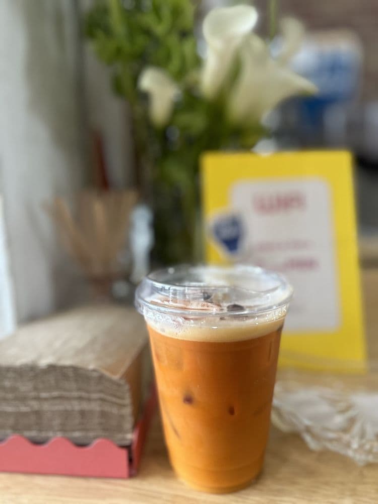 Obet & Del's Coffee — East Hollywood